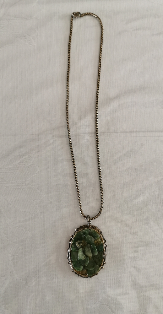 Vintage Lava Olivine Gold Toned Necklace